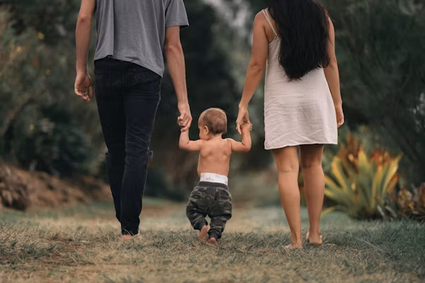 famousparentingg.com/
